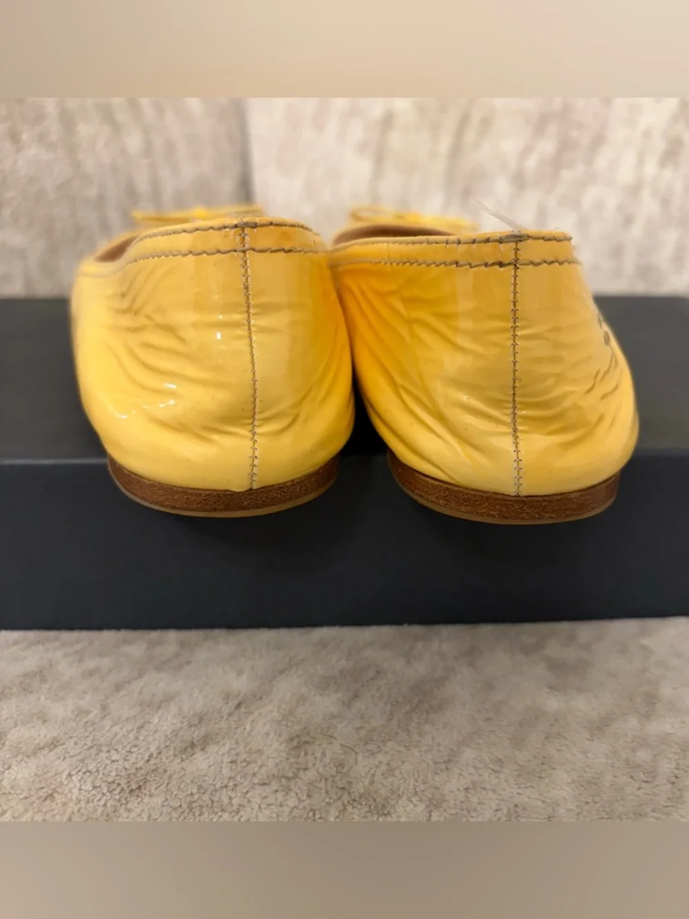 Prada Yellow Patent Leather Ballet Flats with Bow, size 39 1/2 - Picture 4 of 12